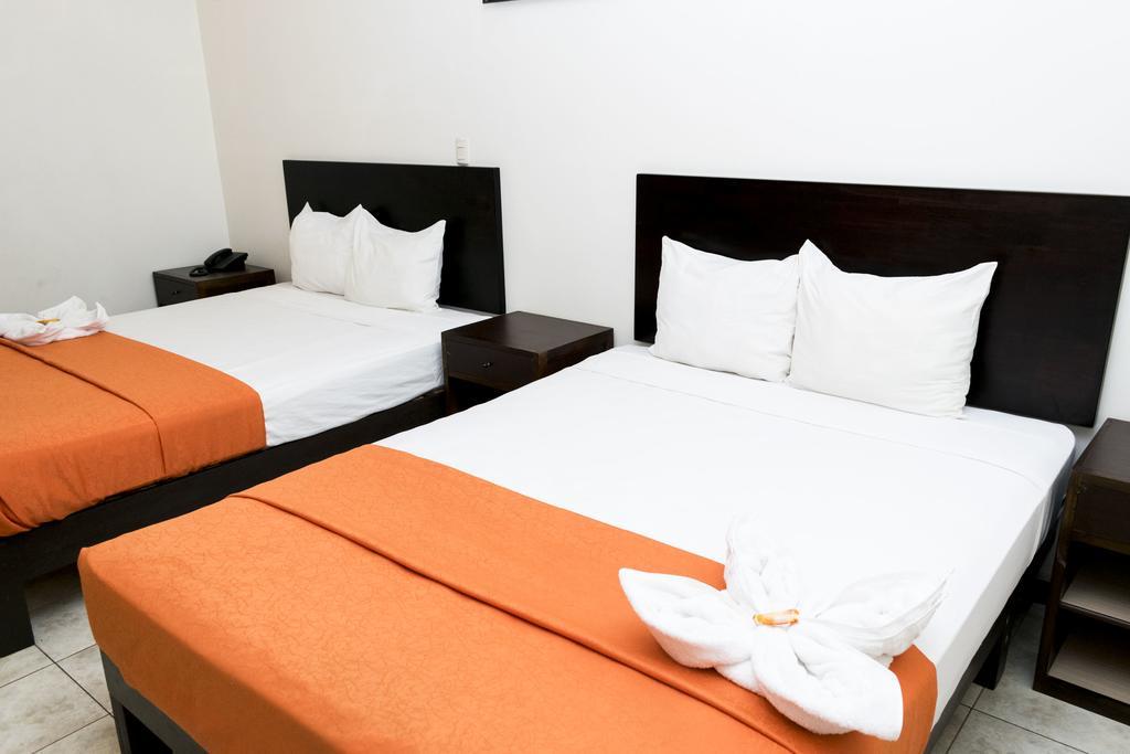 Hotel Puntarenas Beach Esterno foto