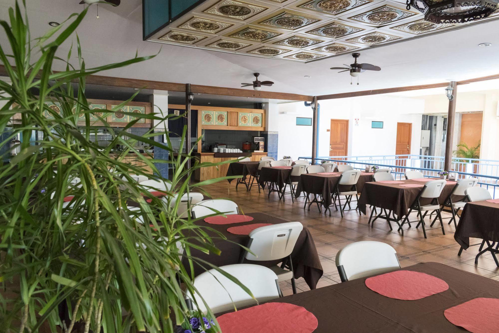 Hotel Puntarenas Beach Esterno foto