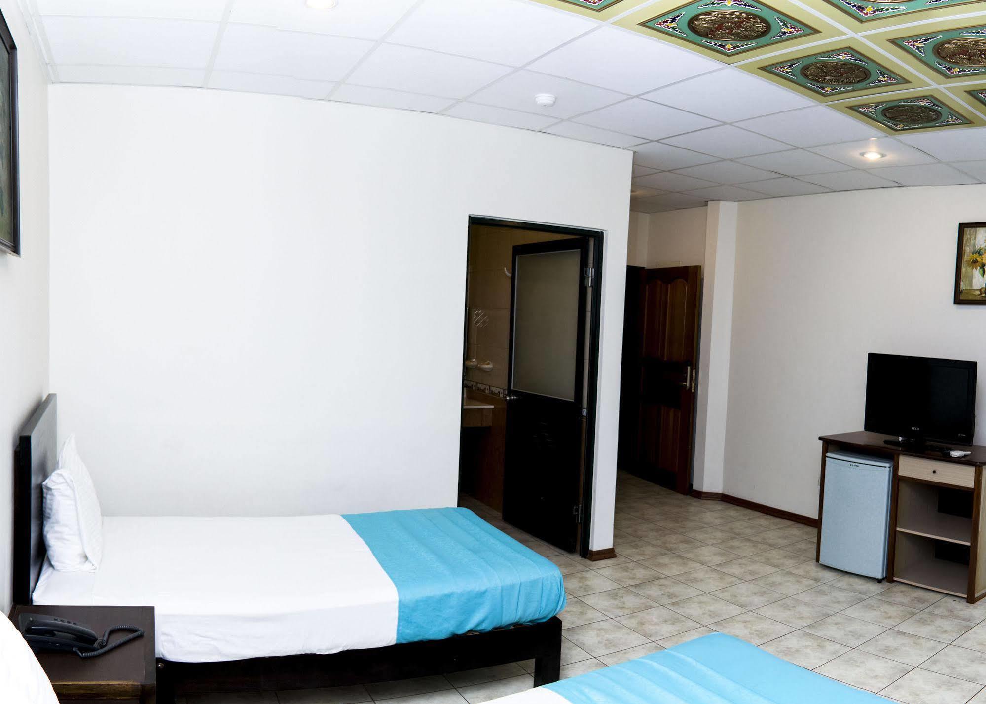 Hotel Puntarenas Beach Esterno foto