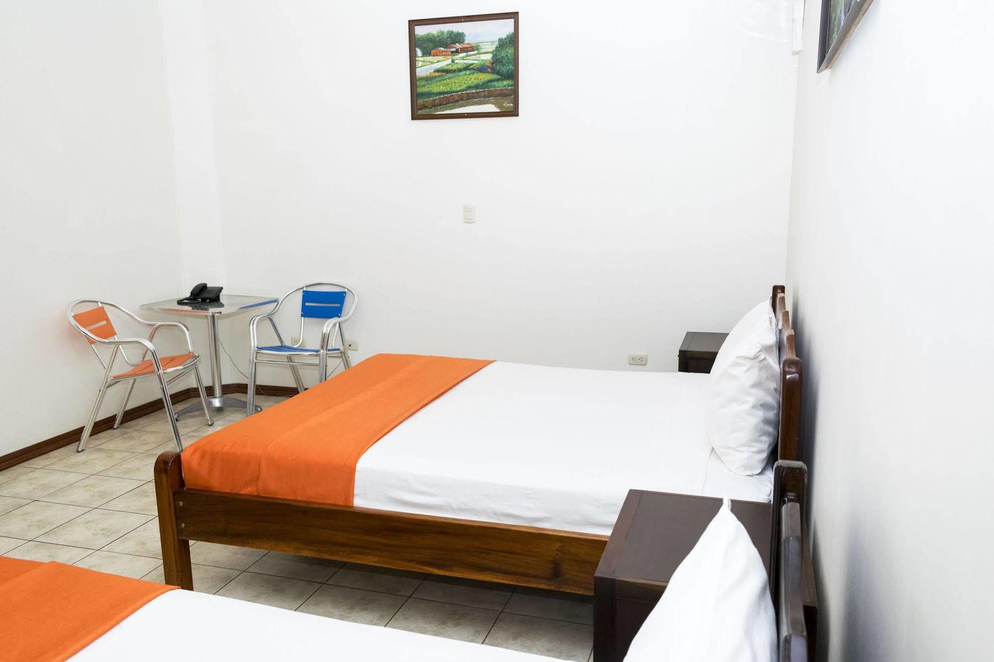 Hotel Puntarenas Beach Esterno foto