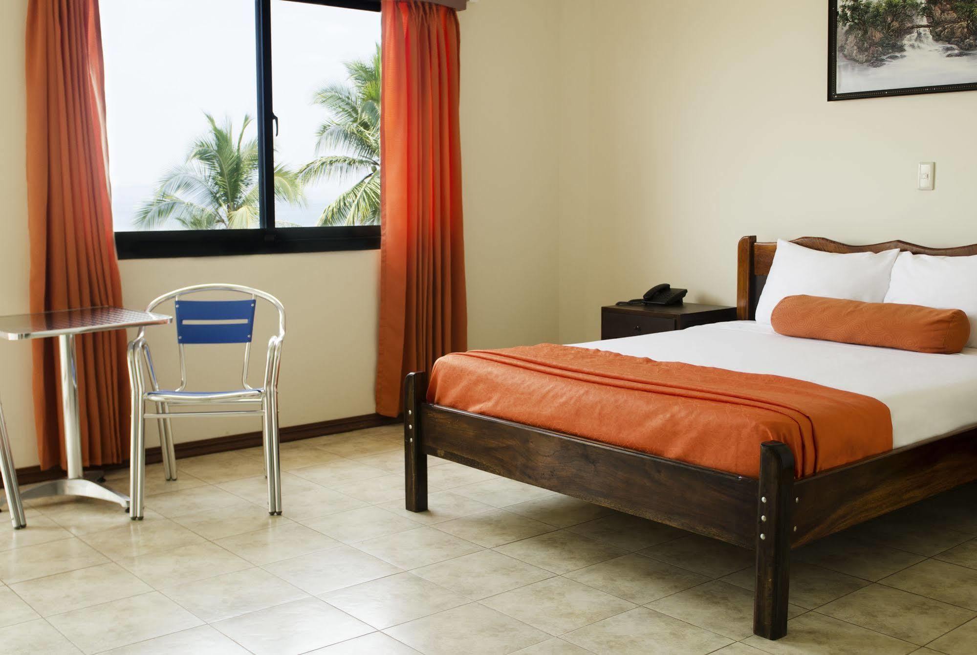 Hotel Puntarenas Beach Esterno foto