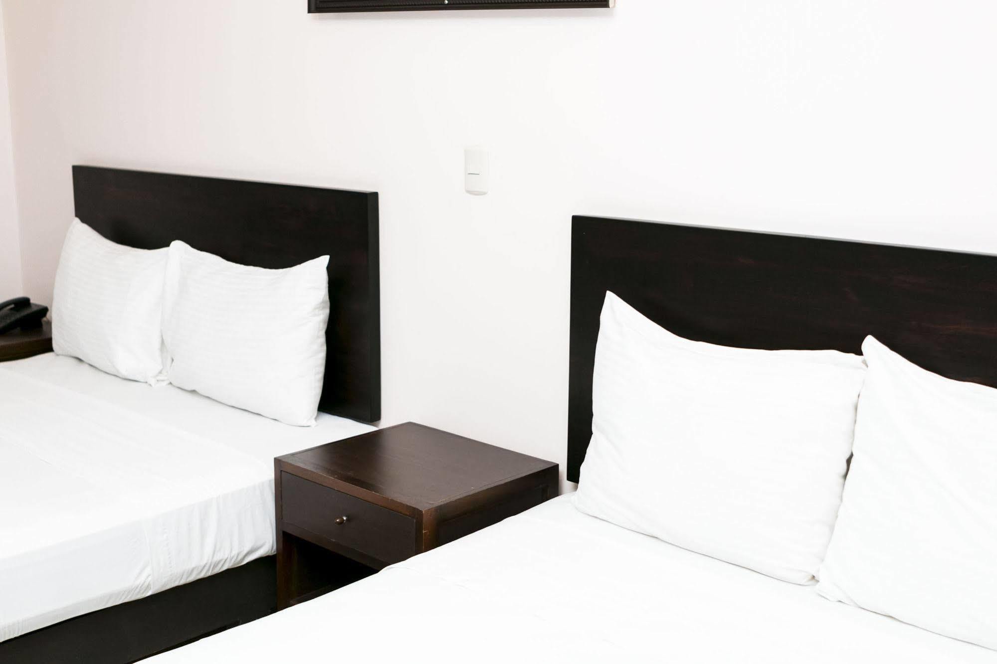 Hotel Puntarenas Beach Esterno foto